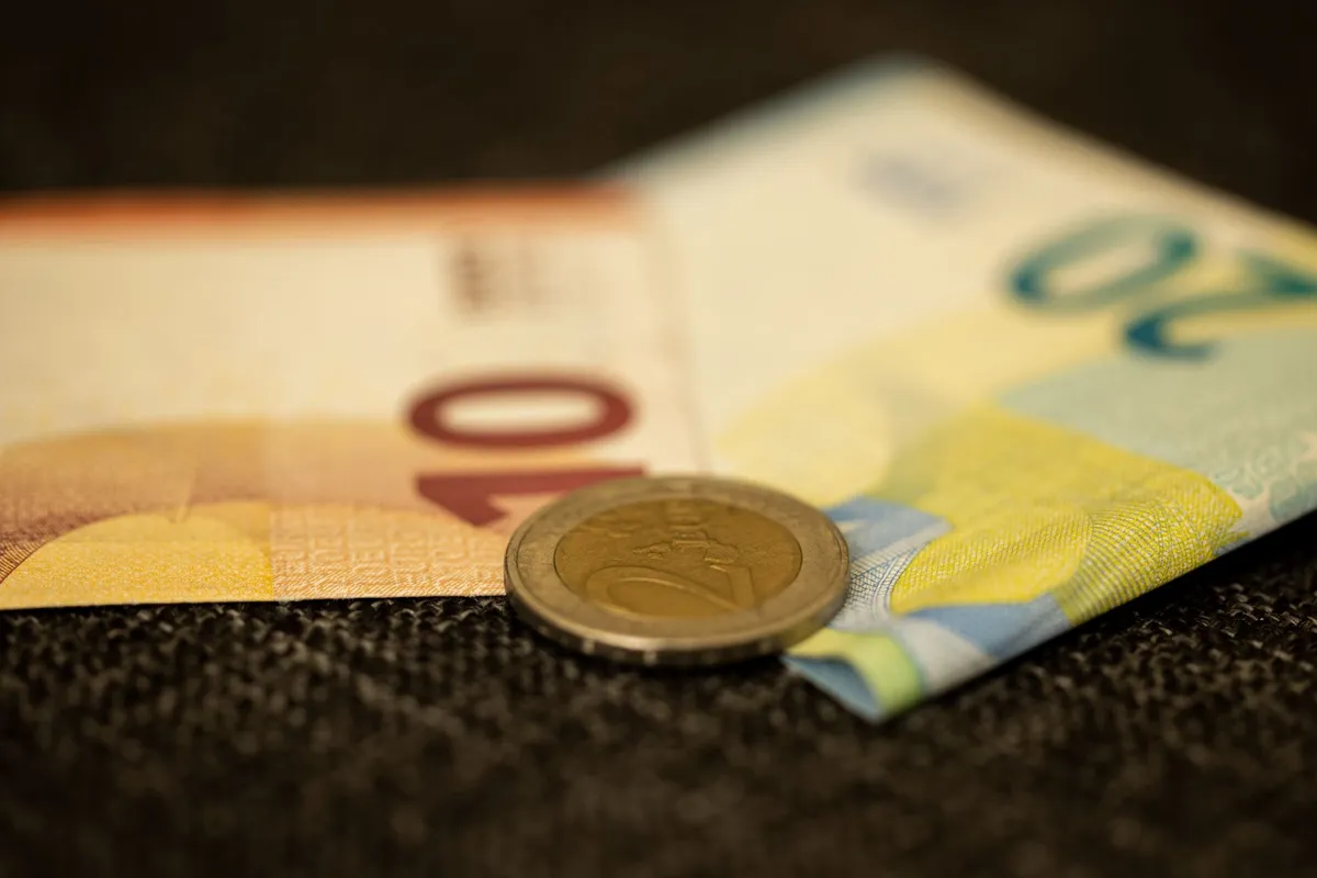 Het randschrift van de 2 euro: per land en per variant